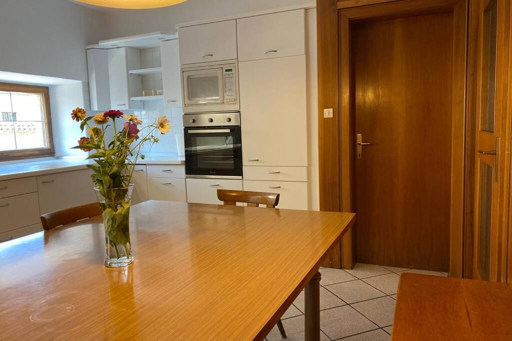 Grosse Wohnung Mit Garagenparkplatz Фіє Екстер'єр фото