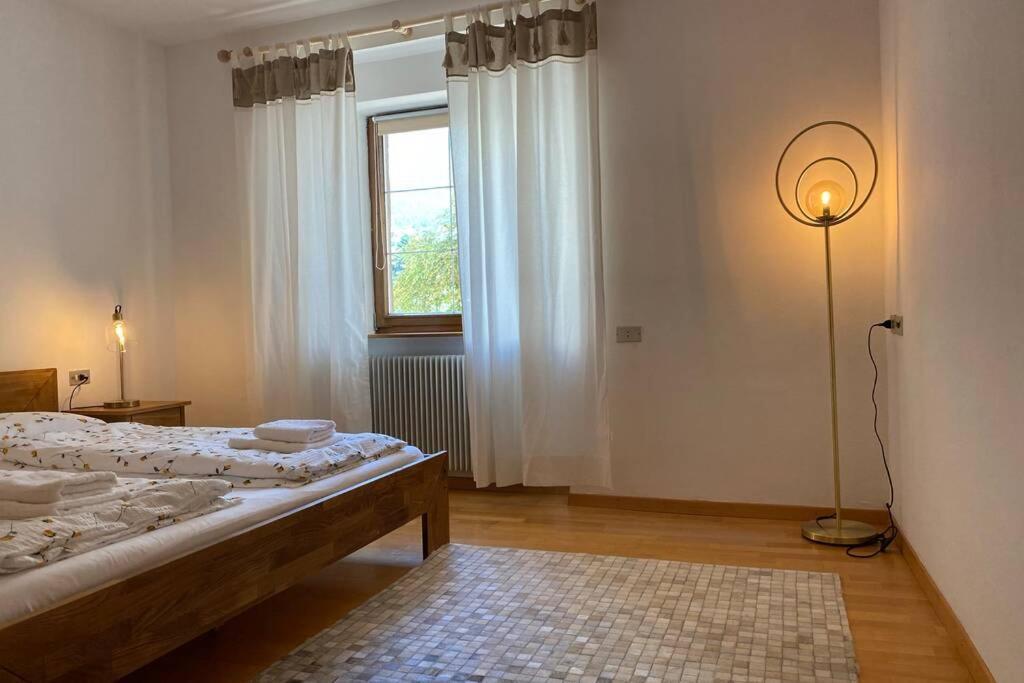 Grosse Wohnung Mit Garagenparkplatz Фіє Екстер'єр фото